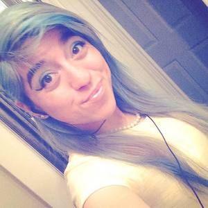 Meet your Posher, Naudia